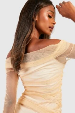 Robe Courte Moulante Froncée à épaules Dénudées -BOOHO Kleidung Magasin fzz84304 nude xl 3