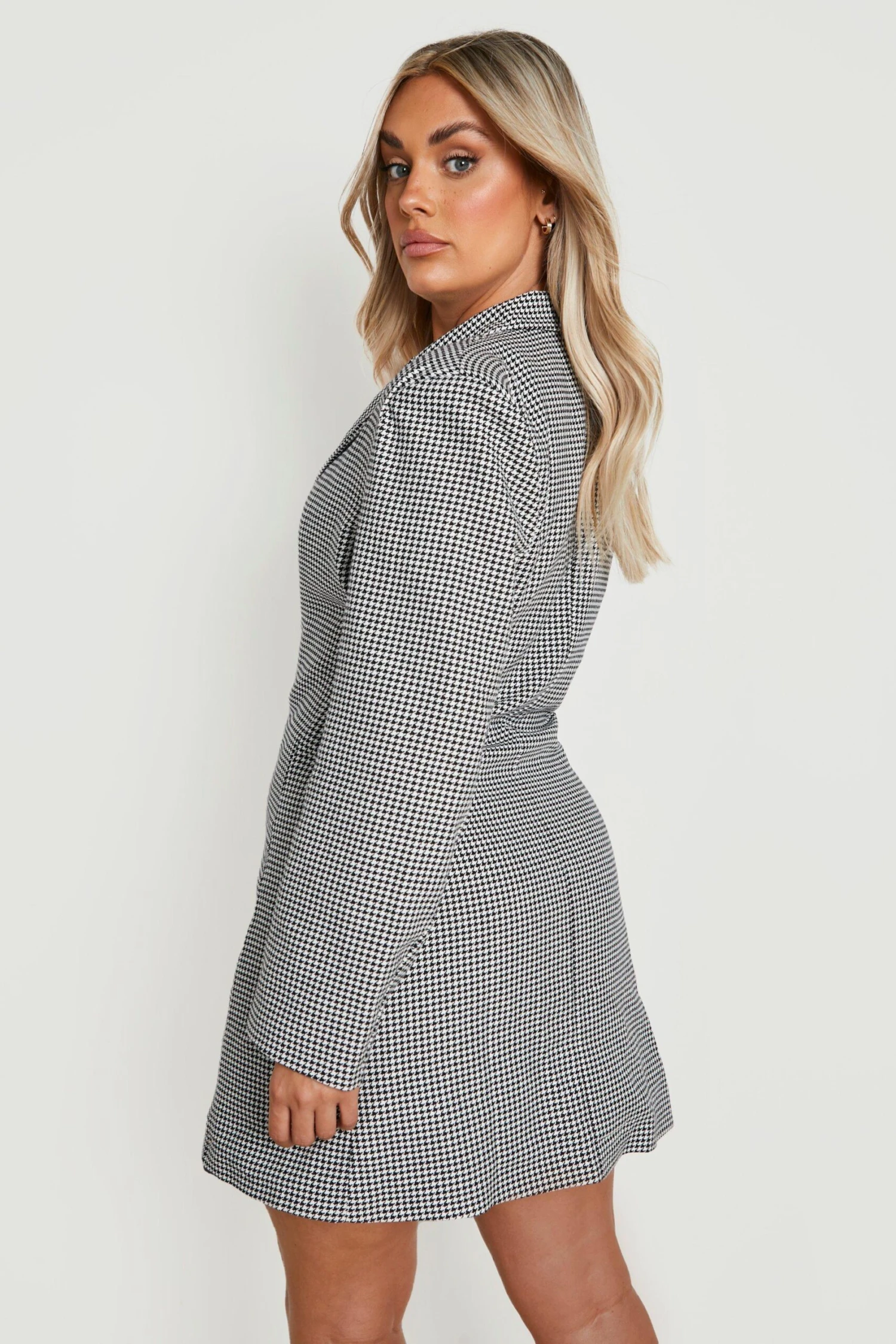 BOOHOO Grande Taille - Robe Blazer Premium à Imprimé Pied-de-poule 4 BOOHOO Grande Taille - Robe Blazer Premium à Imprimé Pied-de-poule – Image 2