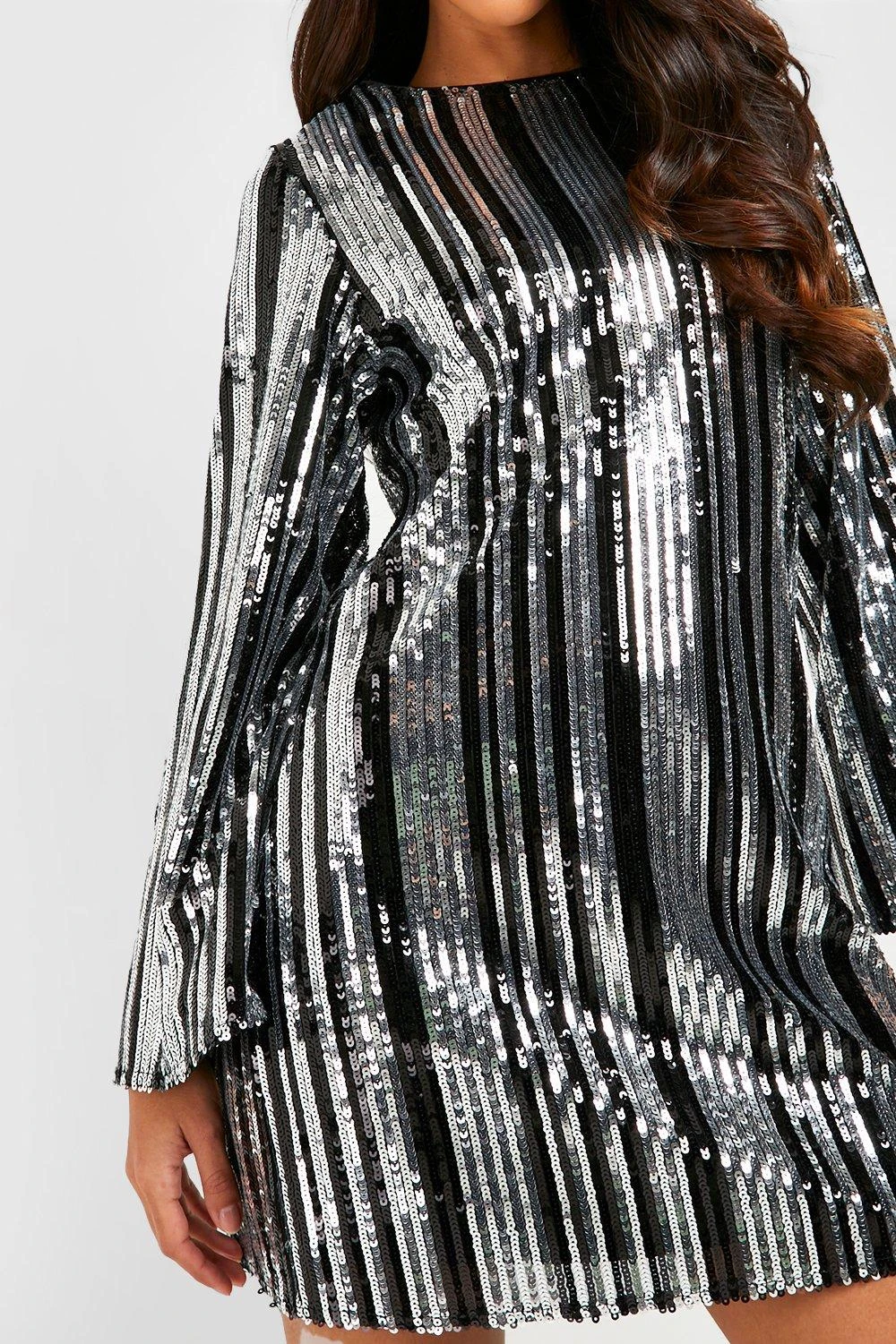 Tall - Robe Courte à Manches Courtes 5 Tall - Robe Courte à Manches Courtes – Image 3