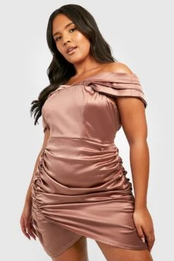 Grande Taille - Robe Portefeuille Satinée à épaules Dénudées -BOOHO Kleidung Magasin gzz24215 blush xl 2
