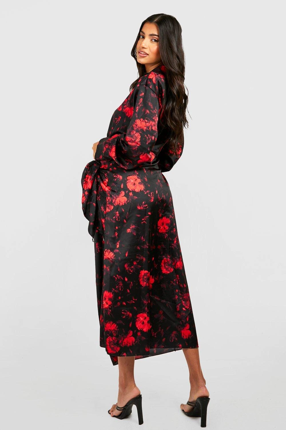 Maternité - Robe De Grossesse Satinée à Imprimé Floral 4 Maternité - Robe De Grossesse Satinée à Imprimé Floral – Image 2