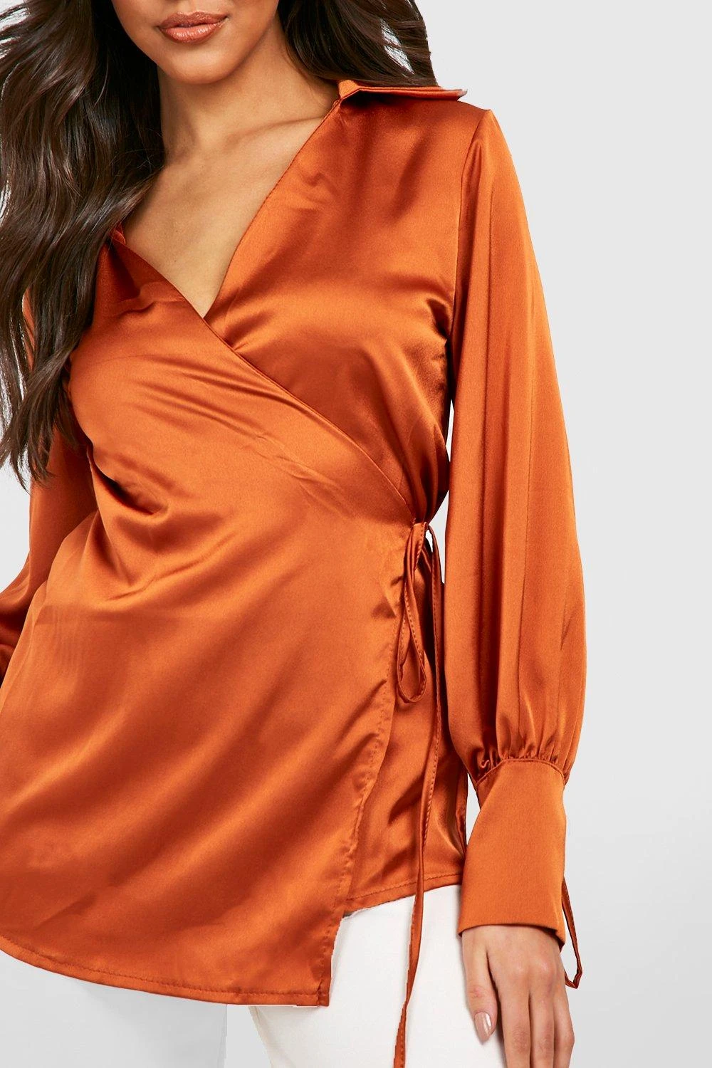 Robe Chemise Satinée à Manches Volumineuses 6 Robe Chemise Satinée à Manches Volumineuses – Image 4