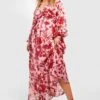 BOOHOO Grande Taille - Robe Plumetis Fleurie En Mesh