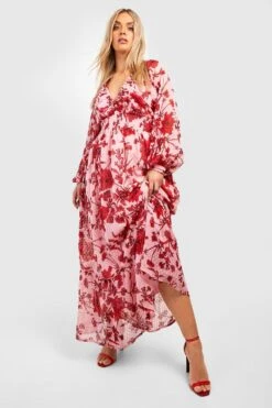 BOOHOO Grande Taille - Robe Plumetis Fleurie En Mesh