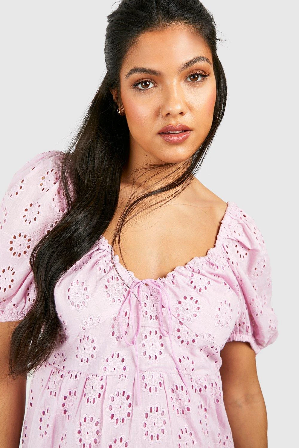 BOOHOO Maternité - Robe De Grossesse à Volants 6 BOOHOO Maternité - Robe De Grossesse à Volants – Image 4