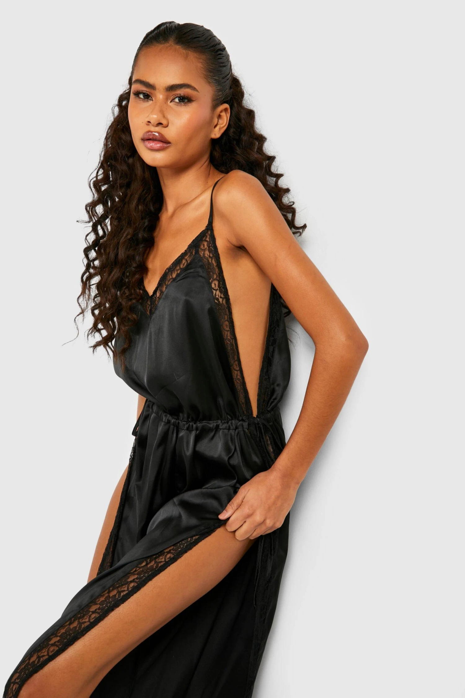 BOOHOO Robe De Nuit Satinée Fendue 3 BOOHOO Robe De Nuit Satinée Fendue