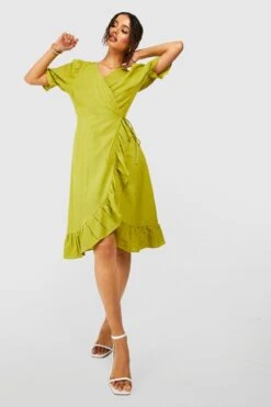 Robe Portefeuille En Lin à Volants