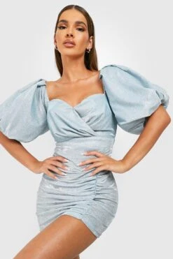 Robe Pailletée à Manches Bouffantes