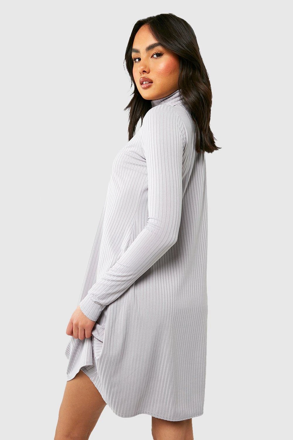 Robe Patineuse Côtelée à Col Roulé 4 Robe Patineuse Côtelée à Col Roulé – Image 2