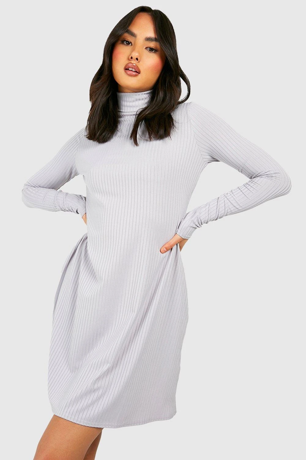 Robe Patineuse Côtelée à Col Roulé 6 Robe Patineuse Côtelée à Col Roulé – Image 4