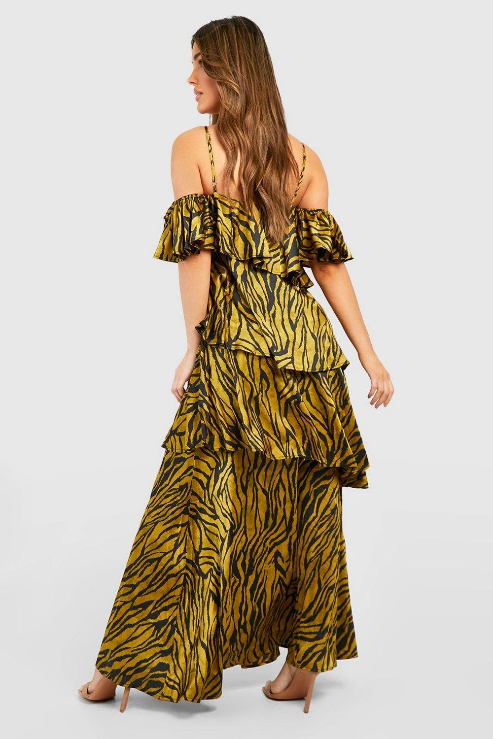 Robe Longue Zébrée à Volants 4 Robe Longue Zébrée à Volants – Image 2