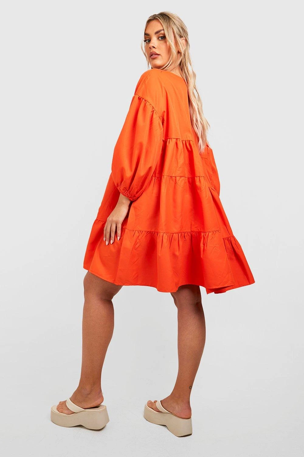 BOOHOO Grande Taille - Robe Babydoll Froncée à Manches Bouffantes 4 BOOHOO Grande Taille - Robe Babydoll Froncée à Manches Bouffantes – Image 2