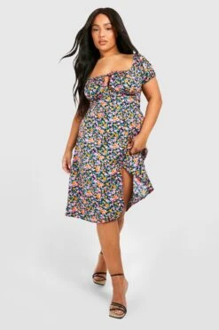 BOOHOO Grande Taille - Robe Mi-longue Fleurie Fendue à Manches Bouffantes