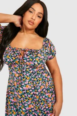 BOOHOO Grande Taille - Robe Mi-longue Fleurie Fendue à Manches Bouffantes -BOOHO Kleidung Magasin gzz46236 black xl 3
