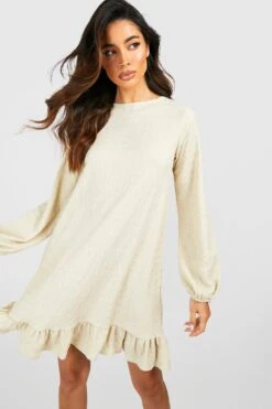 Robe Texturée à Volants