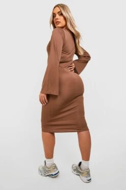 Grande Taille - Robe Mi-longue Côtelée à Manches évasées 7 Grande Taille - Robe Mi-longue Côtelée à Manches évasées -BOOHO Kleidung Magasin gzz47066 chocolate xl 1