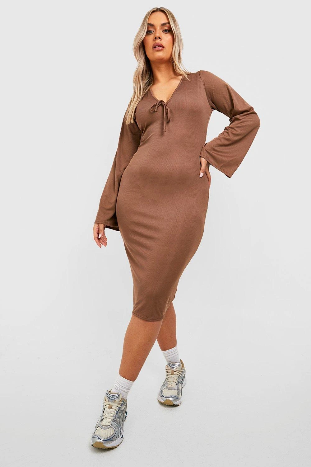 Grande Taille - Robe Mi-longue Côtelée à Manches évasées 5 Grande Taille - Robe Mi-longue Côtelée à Manches évasées – Image 3