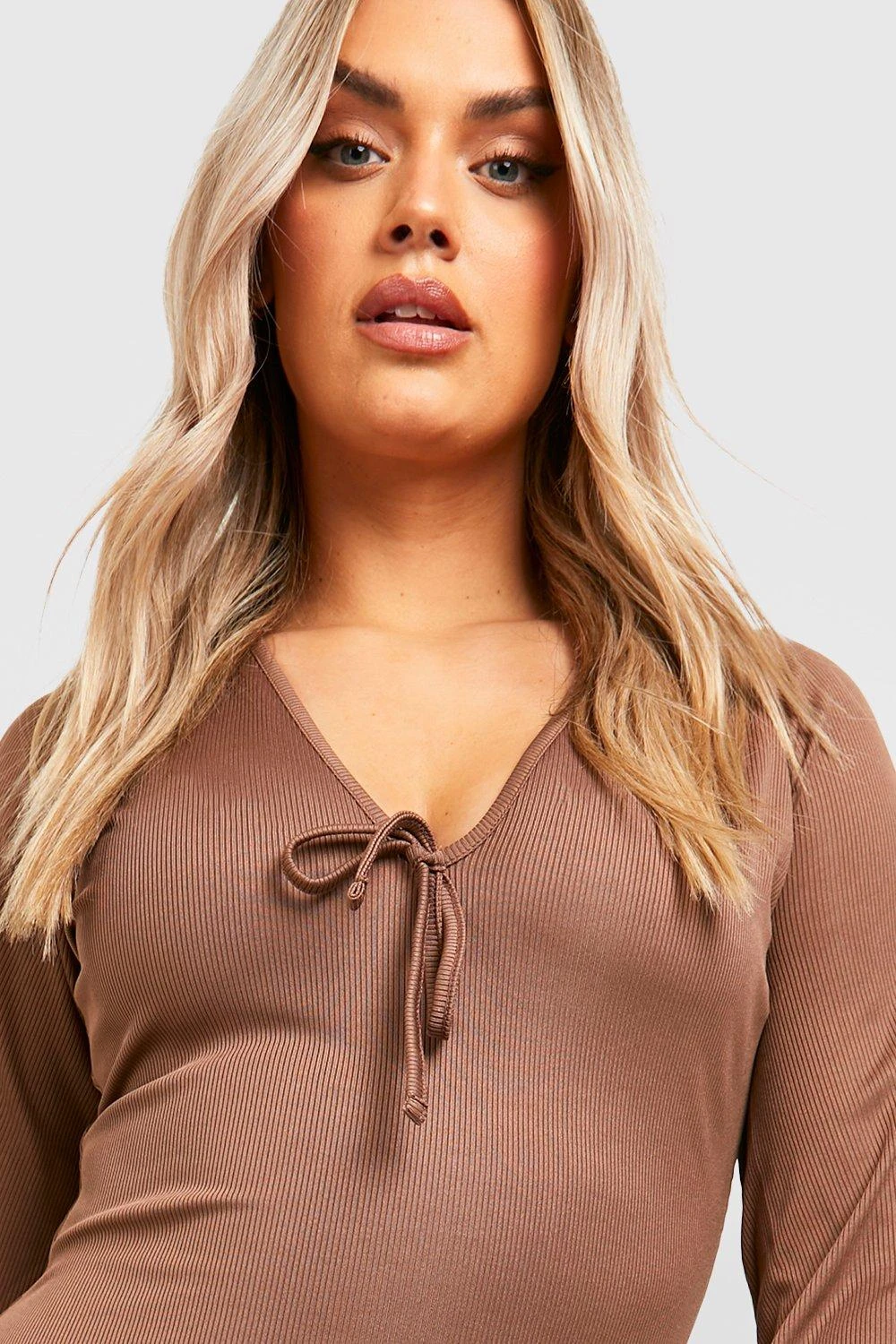 Grande Taille - Robe Mi-longue Côtelée à Manches évasées 6 Grande Taille - Robe Mi-longue Côtelée à Manches évasées – Image 4