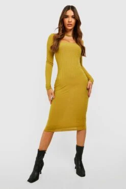 Robe Mi-longue Côtelée à Découpes