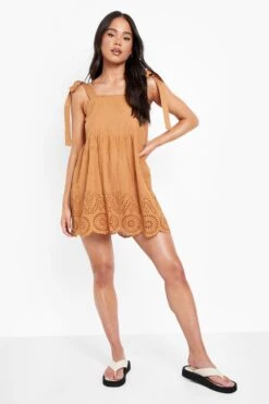 Petite - Robe En Broderie Anglaise à Attaches -BOOHO Kleidung Magasin gzz47618 tan xl 2