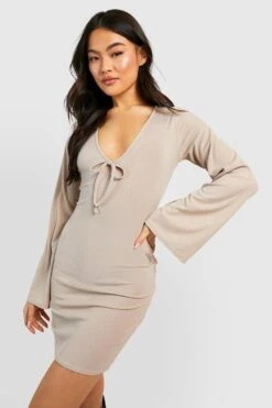 Robe Courte Côtelée à Manches évasées