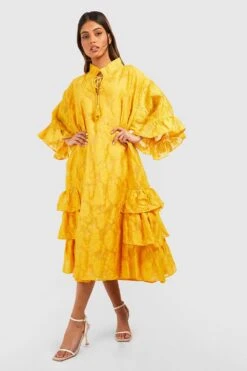 Robe Mi-longue Texturée à Volants