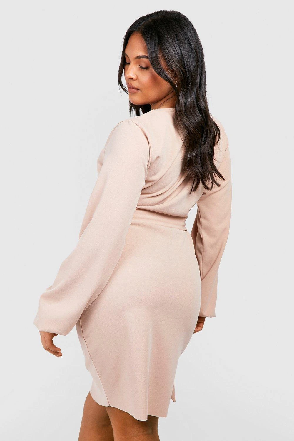 Grande Taille - Robe Cache-cœur Nouée 4 Grande Taille - Robe Cache-cœur Nouée – Image 2