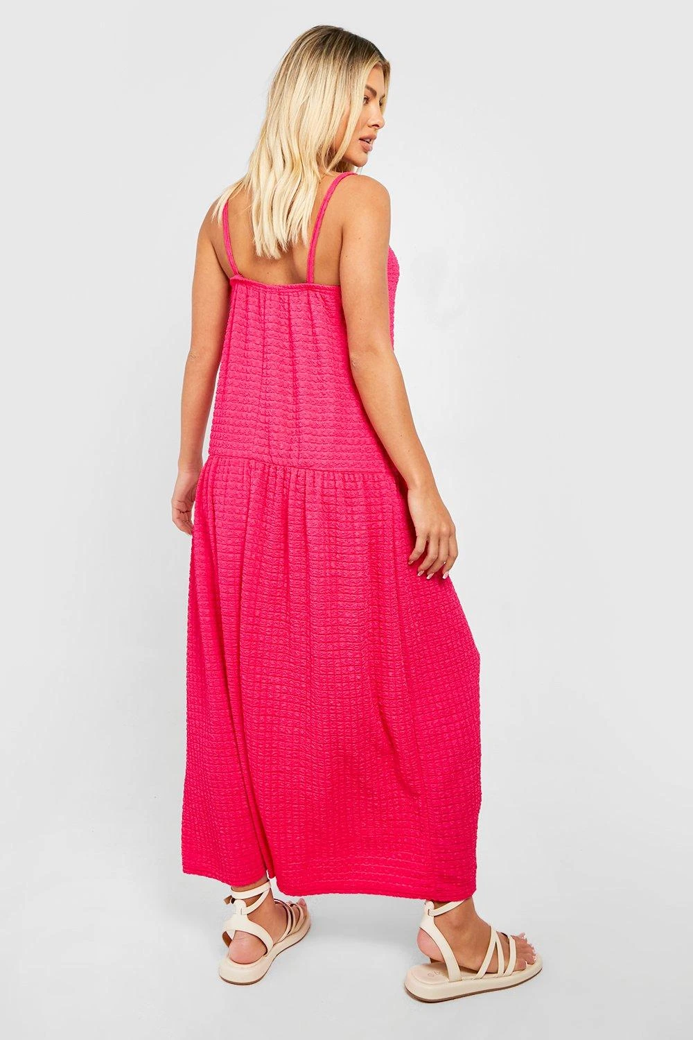 Robe Mi-longue Texturée à Volants 4 Robe Mi-longue Texturée à Volants – Image 2