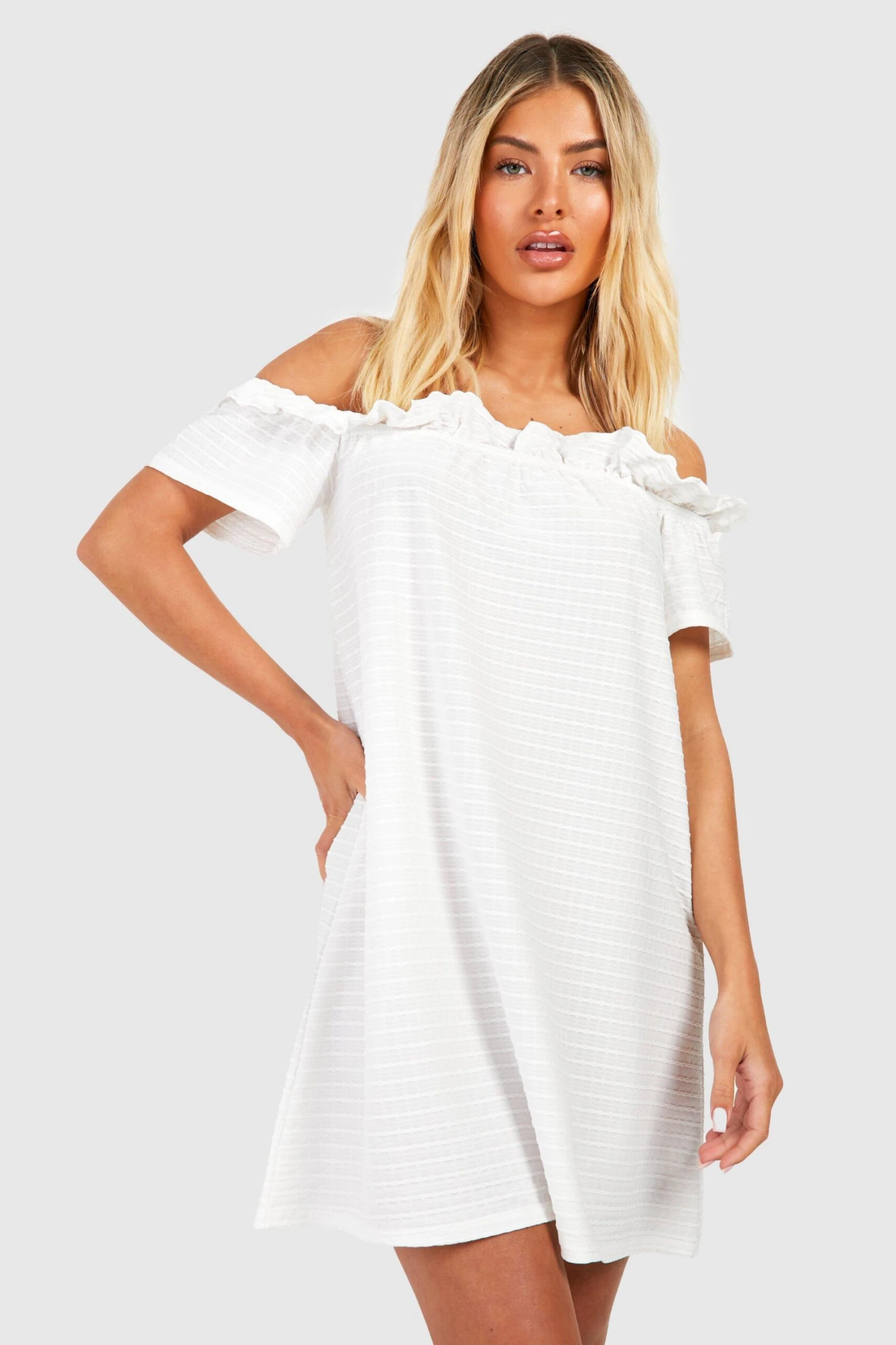 Robe Babydoll Texturée à épaules Dénudées 3 Robe Babydoll Texturée à épaules Dénudées