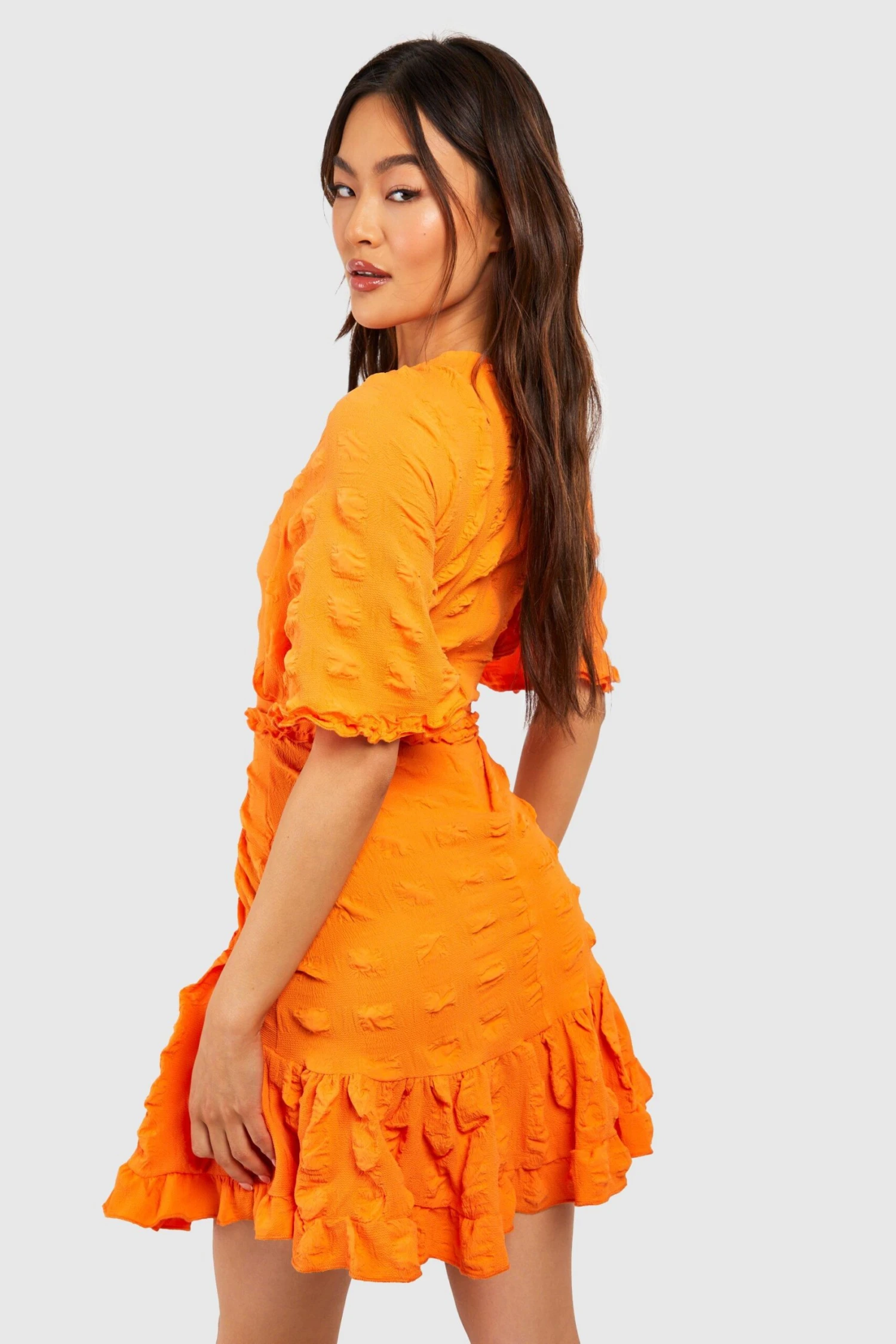 Robe Patineuse Texturée à Volants 4 Robe Patineuse Texturée à Volants – Image 2