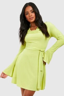 BOOHOO Robe Patineuse Soyeuse à Col Bénitier Et Manches évasées -BOOHO Kleidung Magasin gzz57199 lime xl 2