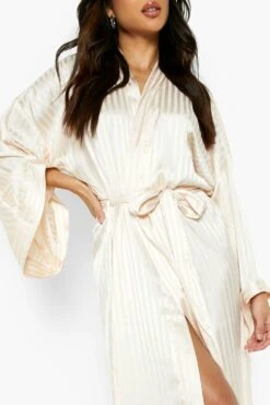 BOOHOO Robe De Chambre Oversize Satinée -BOOHO Kleidung Magasin nzz89165 blush xl 3