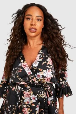 Grande Taille - Robe Cache-cœur Satinée à Imprimé Fleuri 9 Grande Taille - Robe Cache-cœur Satinée à Imprimé Fleuri -BOOHO Kleidung Magasin pzz69772 black xl 3